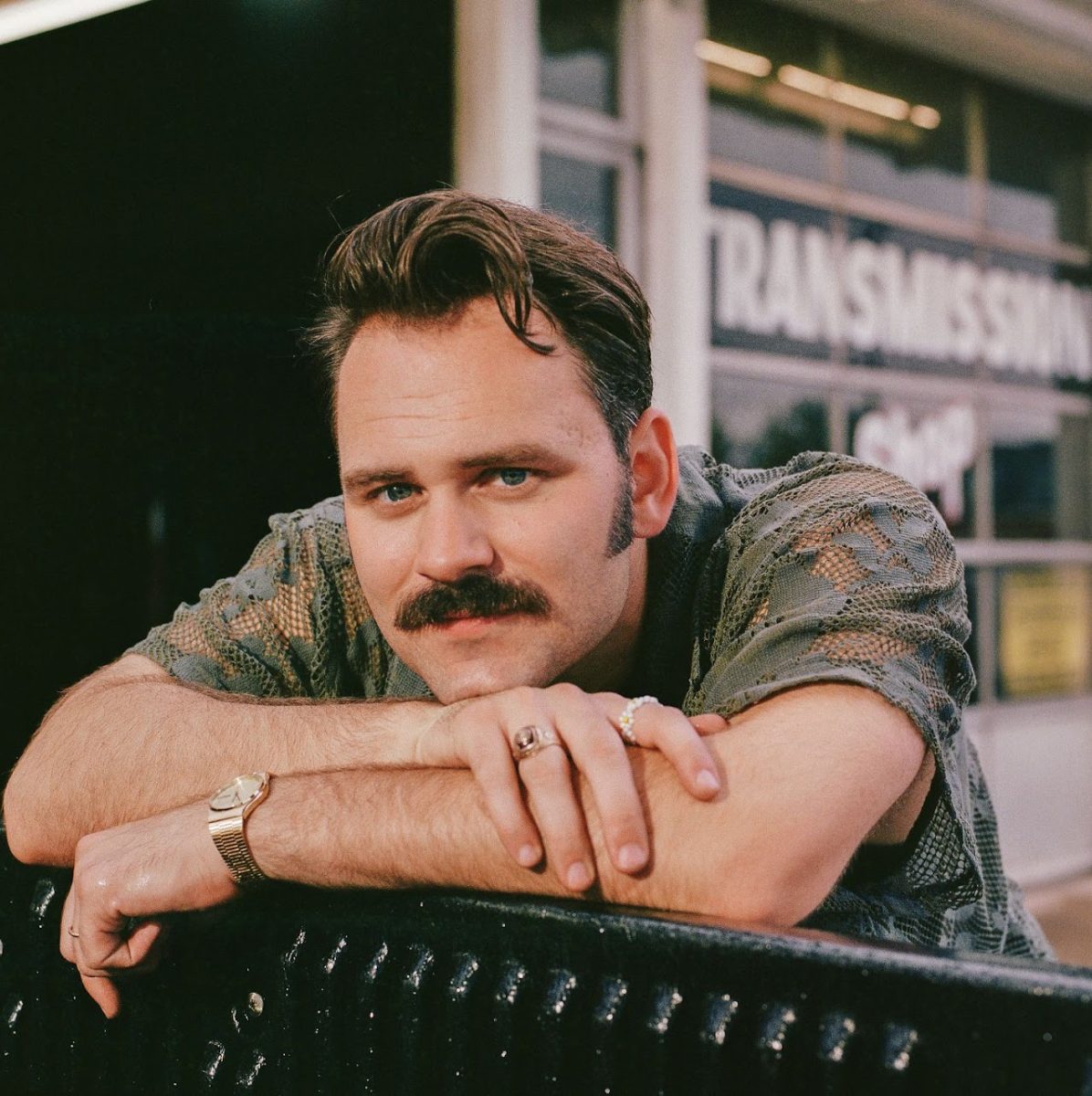 Nashville’s Crooning Cowboy Talks John Mayer, Acoustic Guitars and ‘Gold Mine’